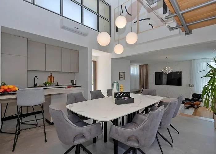 Вілла Specia Макарська